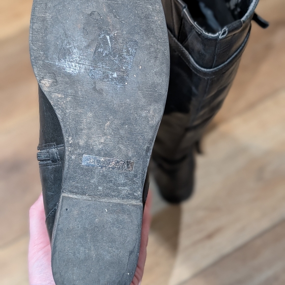 Black Knee-High Women's Boots - Picture 9 of 10